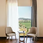 Les Hotel