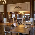 Les Hotel
